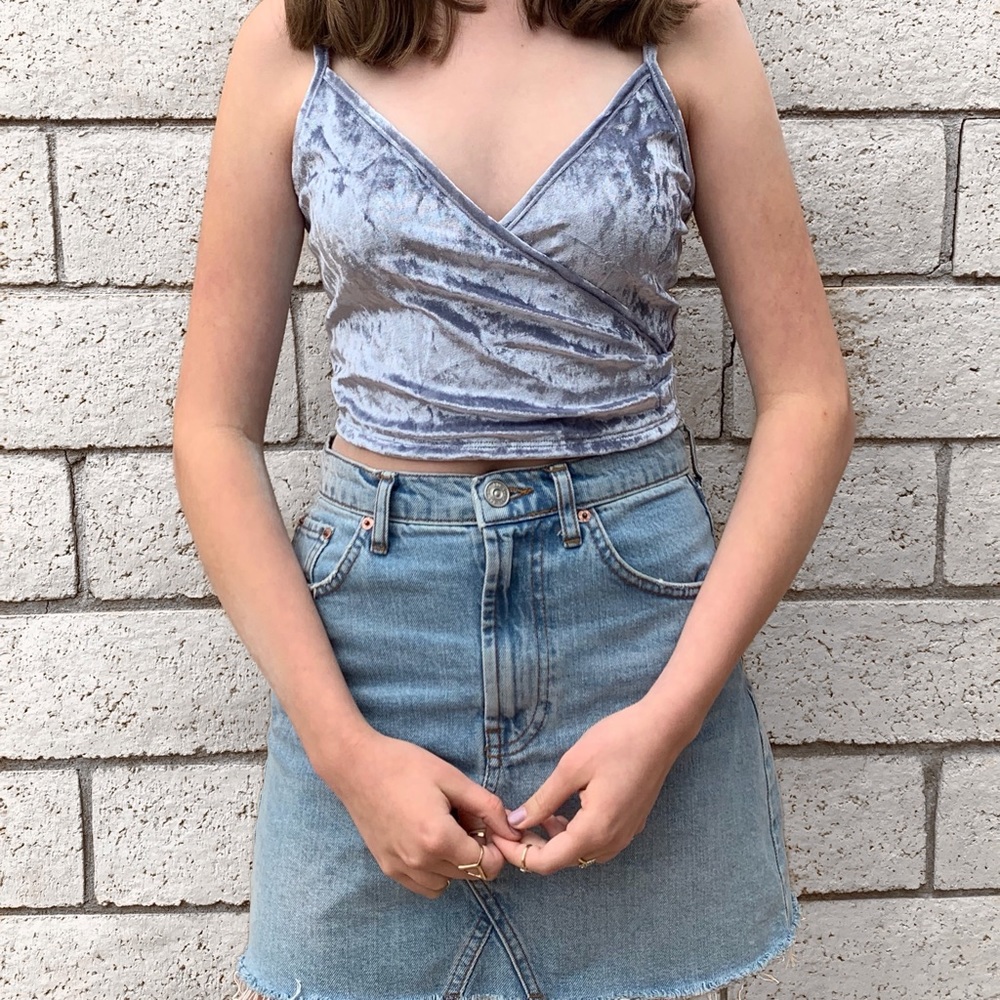 LIGHT BLUE CRUSHED VELVET CROP TOP